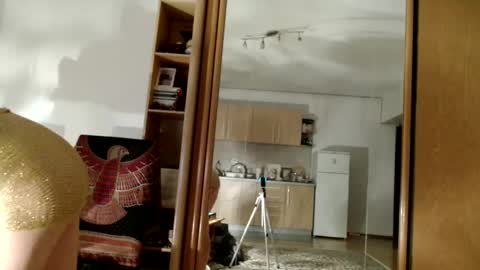 Snapshot of bebacksooon chatting on 11-09-25, 07:45 Raluca online show from 11-09-25, 07:45