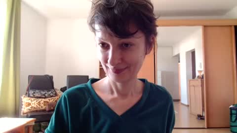 Snapshot of bebacksooon chatting on 05-05-26, 12:24 Raluca online show from 05-05-26, 12:24