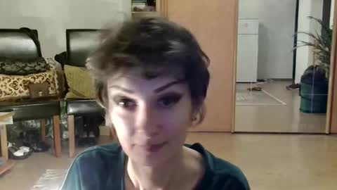 Snapshot of bebacksooon chatting on 05-13-26, 09:44 Raluca online show from 05-13-26, 09:44