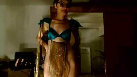 Snapshot of bebacksooon chatting on 06-12-26, 06:40 Raluca online show from 06-12-26, 06:40