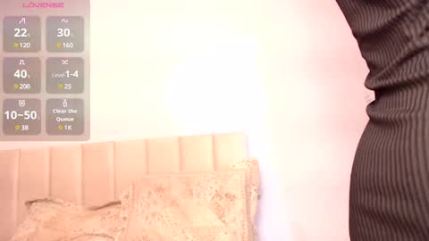 Jennifer online show from 02-23-25, 01:35