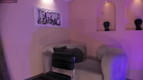 Am Becca online show from 11-18-25, 06:34