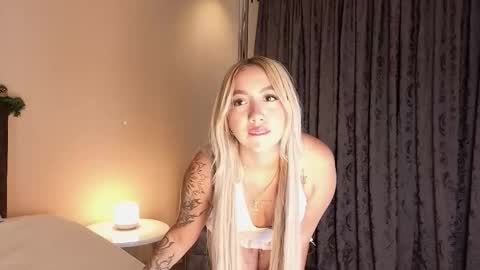 Snapshot of beccajohnson1 chatting on 12-13-25, 10:04 Becca johnson online show from 12-13-25, 10:04