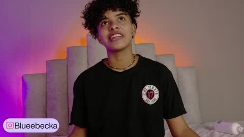 Beecckkkaaa online show from 05-06-26, 12:43