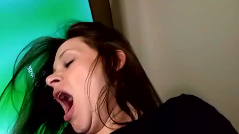 BECKY BOO  online show from 07-23-26, 06:00
