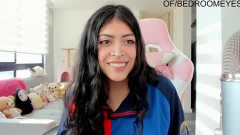 Snapshot of bedroomeyess chatting on 02-06-25, 09:28 Amber UwU IM MOVING AND IS CRAZY ILL BE BACK VERY SOON 3 MISS YA ALREADY online show from 02-06-25, 09:28