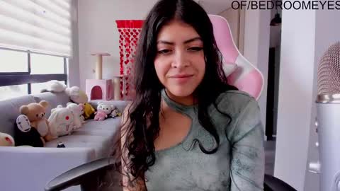 Snapshot of bedroomeyess chatting on 02-26-25, 05:50 Amber UwU IM MOVING AND IS CRAZY ILL BE BACK VERY SOON 3 MISS YA ALREADY online show from 02-26-25, 05:50