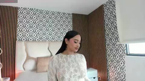 BELLA online show from 05-20-26, 12:22