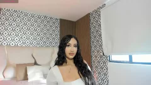 BELLA online show from 05-26-26, 12:12