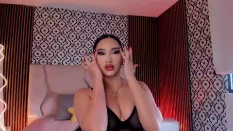 BELLA online show from 06-16-26, 01:03