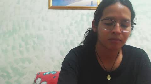 Snapshot of beentage chatting on 12-18-24, 04:31 Alex online show from 12-18-24, 04:31