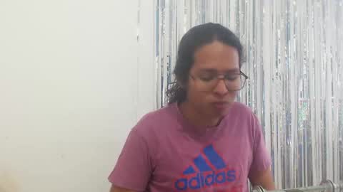 Snapshot of beentage chatting on 11-03-25, 08:43 Alex online show from 11-03-25, 08:43