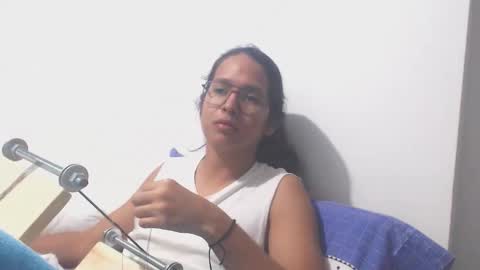 Snapshot of beentage chatting on 11-28-25, 02:36 Alex online show from 11-28-25, 02:36