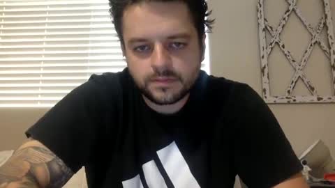 Snapshot of beginnersluck111 chatting on 09-10-25, 04:07 Beginners Luck online show from 09-10-25, 04:07