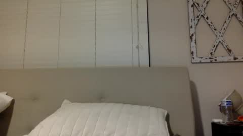 Snapshot of beginnersluck111 chatting on 09-15-25, 03:06 Beginners Luck online show from 09-15-25, 03:06