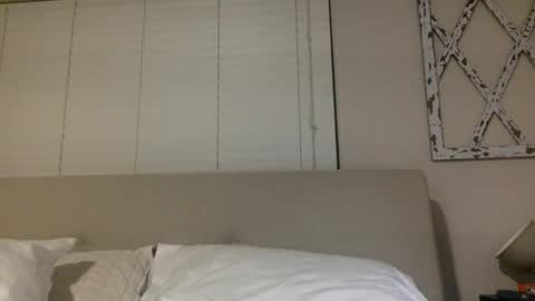 Snapshot of beginnersluck111 chatting on 09-24-25, 02:48 Beginners Luck online show from 09-24-25, 02:48