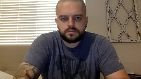 Snapshot of beginnersluck111 chatting on 10-06-25, 05:43 Beginners Luck online show from 10-06-25, 05:43