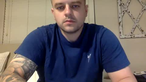 Snapshot of beginnersluck111 chatting on 10-10-25, 02:21 Beginners Luck online show from 10-10-25, 02:21