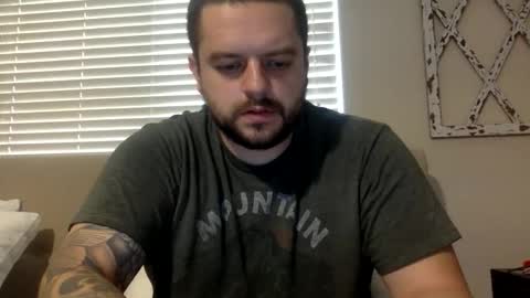 Snapshot of beginnersluck111 chatting on 11-06-25, 05:03 Beginners Luck online show from 11-06-25, 05:03