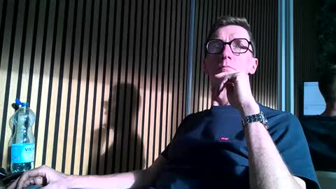 Snapshot of belami_france chatting on 12-16-25, 01:16 SexFriendFrance online show from 12-16-25, 01:16