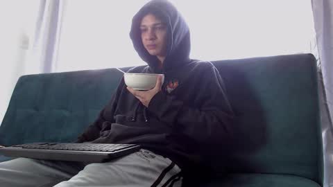 Snapshot of belamiramil chatting on 01-21-25, 06:34 independent model online show from 01-21-25, 06:34