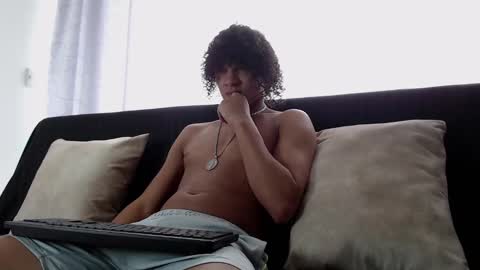 Snapshot of belamiramil chatting on 02-02-25, 06:31 independent model online show from 02-02-25, 06:31