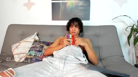 Snapshot of belamiramil chatting on 02-27-25, 05:45 independent model online show from 02-27-25, 05:45