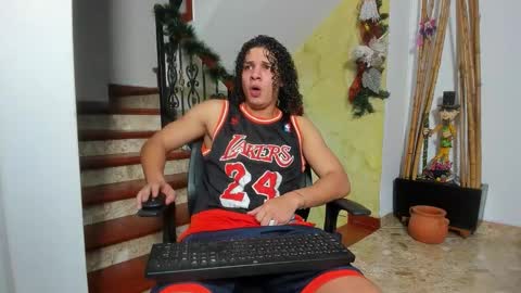 Snapshot of belamiramil chatting on 11-22-25, 01:04 independent model online show from 11-22-25, 01:04