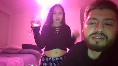 Snapshot of belenpetite chatting on 09-19-25, 05:20 Petite Belen and Alex online show from 09-19-25, 05:20