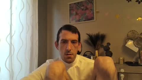 Snapshot of belgianboy33 chatting on 01-13-25, 08:37 Dreamcock online show from 01-13-25, 08:37