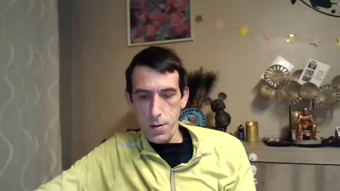 Snapshot of belgianboy33 chatting on 02-03-25, 03:42 Dreamcock online show from 02-03-25, 03:42