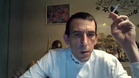 Snapshot of belgianboy33 chatting on 09-15-25, 02:22 Dreamcock online show from 09-15-25, 02:22