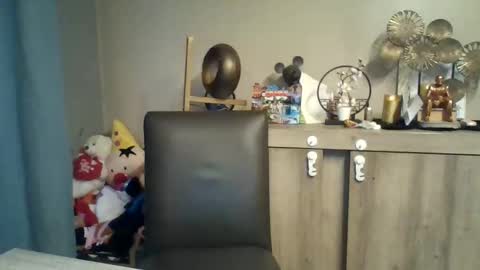 Snapshot of belgianboy33 chatting on 10-04-25, 05:49 Dreamcock online show from 10-04-25, 05:49