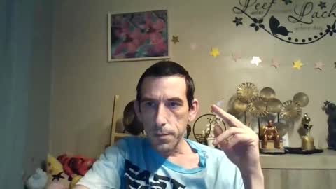 Snapshot of belgianboy33 chatting on 10-16-25, 01:50 Dreamcock online show from 10-16-25, 01:50