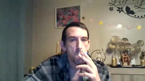 Snapshot of belgianboy33 chatting on 10-18-25, 05:10 Dreamcock online show from 10-18-25, 05:10