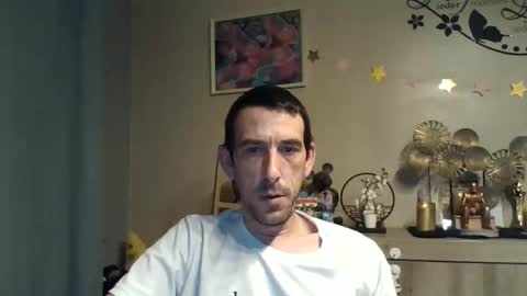 Snapshot of belgianboy33 chatting on 10-19-25, 02:56 Dreamcock online show from 10-19-25, 02:56