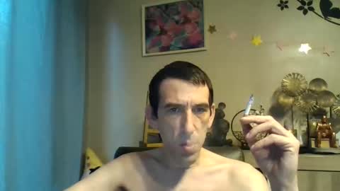 Snapshot of belgianboy33 chatting on 10-21-25, 06:47 Dreamcock online show from 10-21-25, 06:47