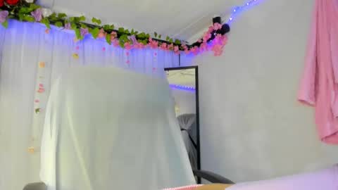 modelo independiente online show from 02-14-26, 09:22