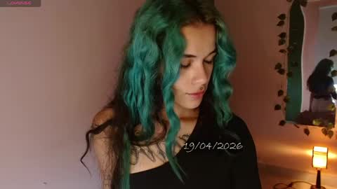 Snapshot of bell_art chatting on 04-19-26, 07:16 online show from 04-19-26, 07:16