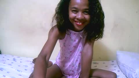 Snapshot of bella193999 chatting on 12-08-24, 03:53 bella193999 online show from 12-08-24, 03:53