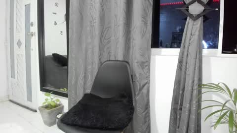 Snapshot of bella_38 chatting on 02-07-25, 10:19 isabella online show from 02-07-25, 10:19