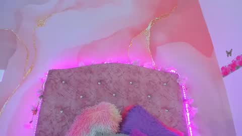 Snapshot of bella__sweets chatting on 02-11-25, 10:07 Melanie online show from 02-11-25, 10:07