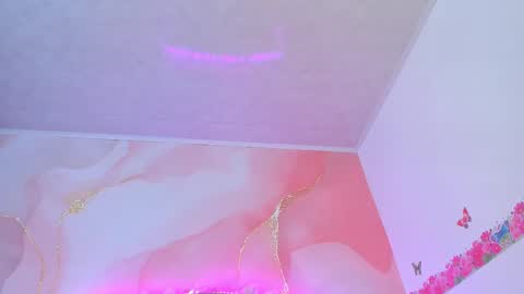 Snapshot of bella__sweets chatting on 02-12-25, 07:02 Melanie online show from 02-12-25, 07:02