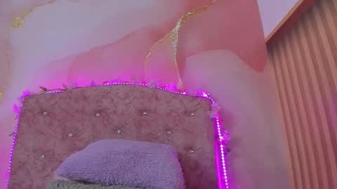 Melanie  online show from 12-20-25, 10:55