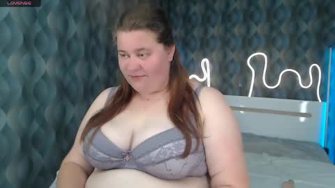 bella_blvack online show from 05-25-26, 05:52