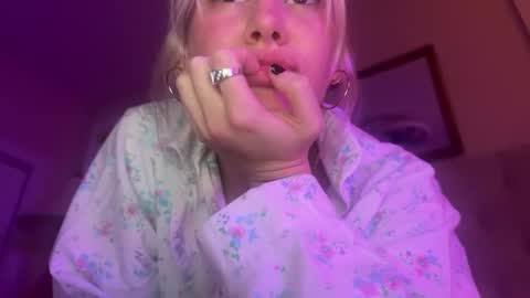 Bella Baby online show from 02-10-25, 04:52