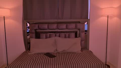 Snapshot of bella_clark2 chatting on 07-23-26, 12:47 Bella online show from 07-23-26, 12:47