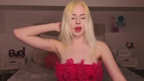 Snapshot of bella_crazyy chatting on 06-09-26, 09:26 Bella online show from 06-09-26, 09:26