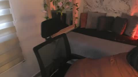 Snapshot of bella_desi chatting on 05-09-26, 01:27 Dessi online show from 05-09-26, 01:27