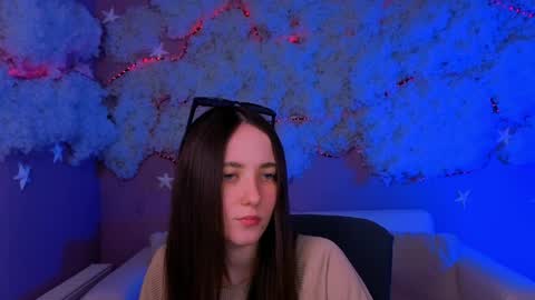 Bella online show from 04-01-26, 01:41